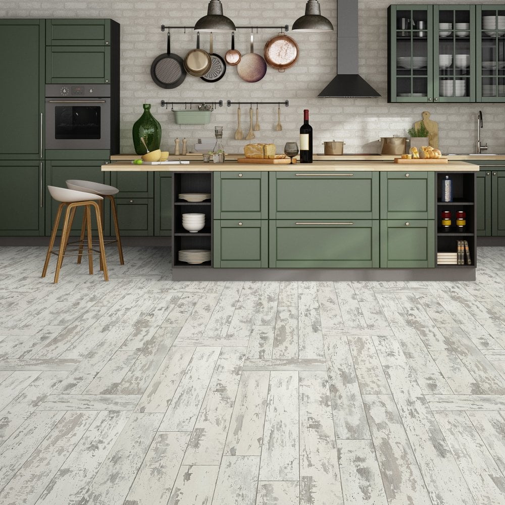 Bohome Distressed Oak - Synchro Water-resistant 8mm Laminate Flooring